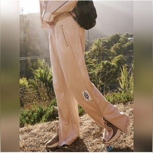 NWT Free People Movement Switch Up Pants in Taupe Size Large 🤎🤎